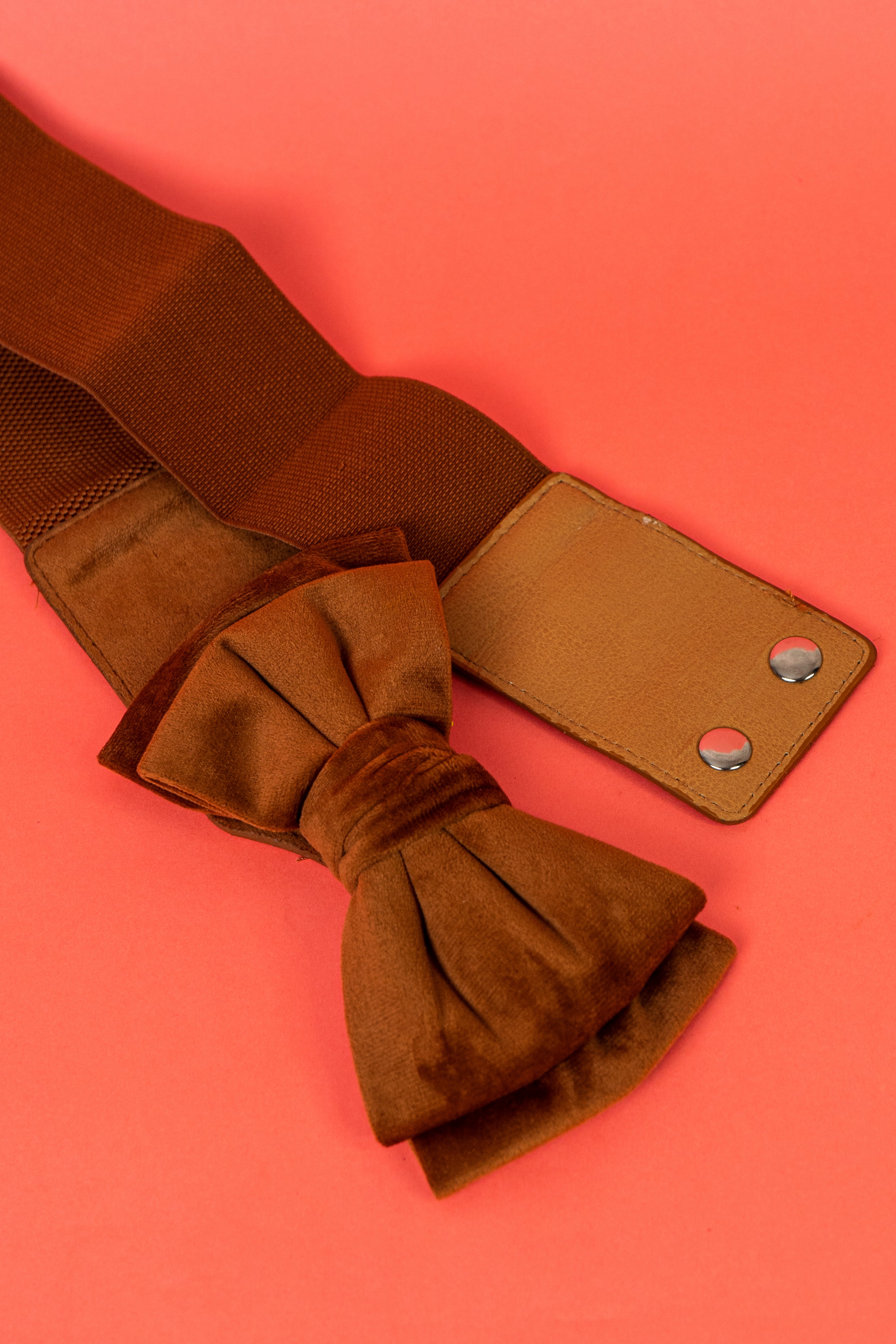 Brown bow western waist belt