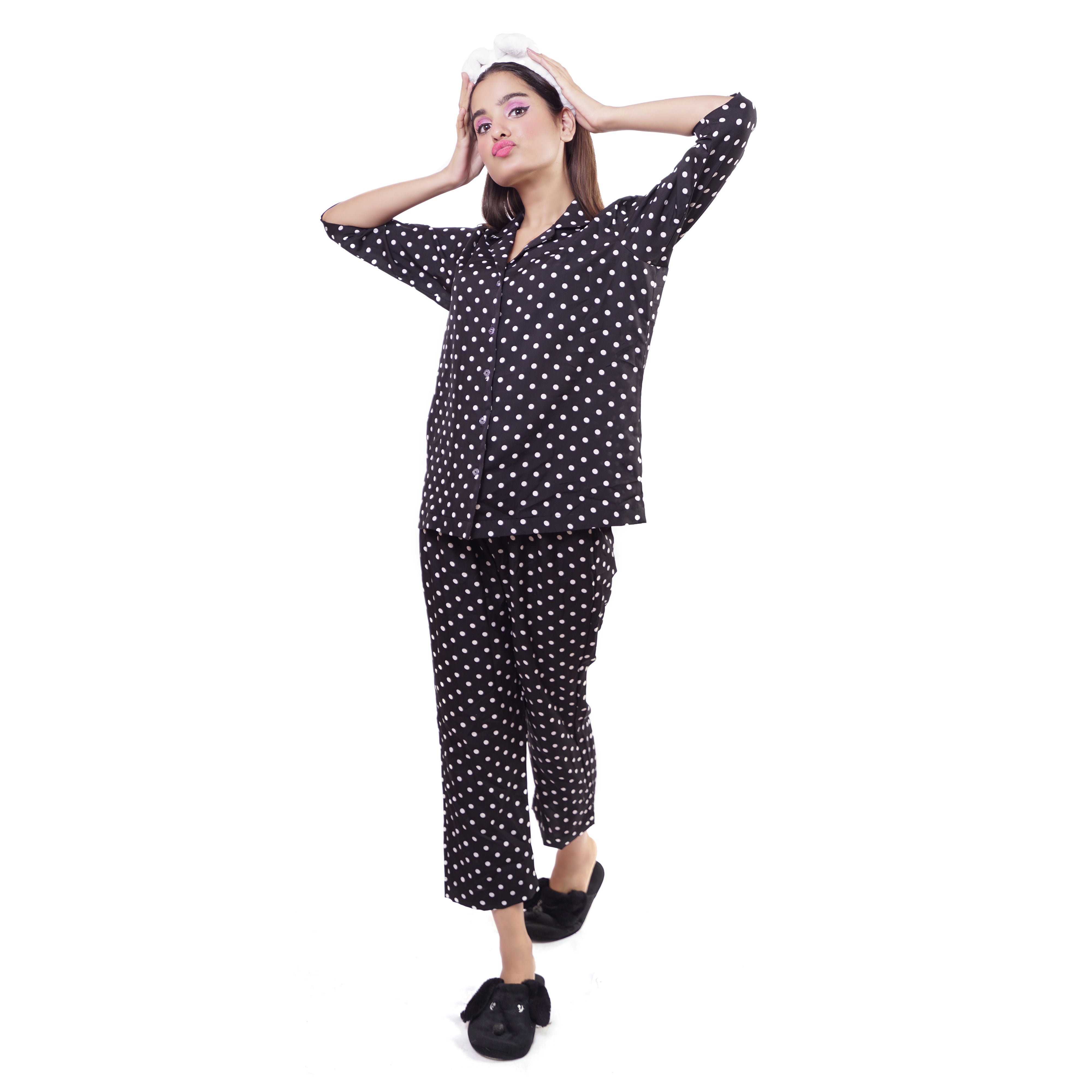 Black and White Polka Dot Ankle Length Night Suit