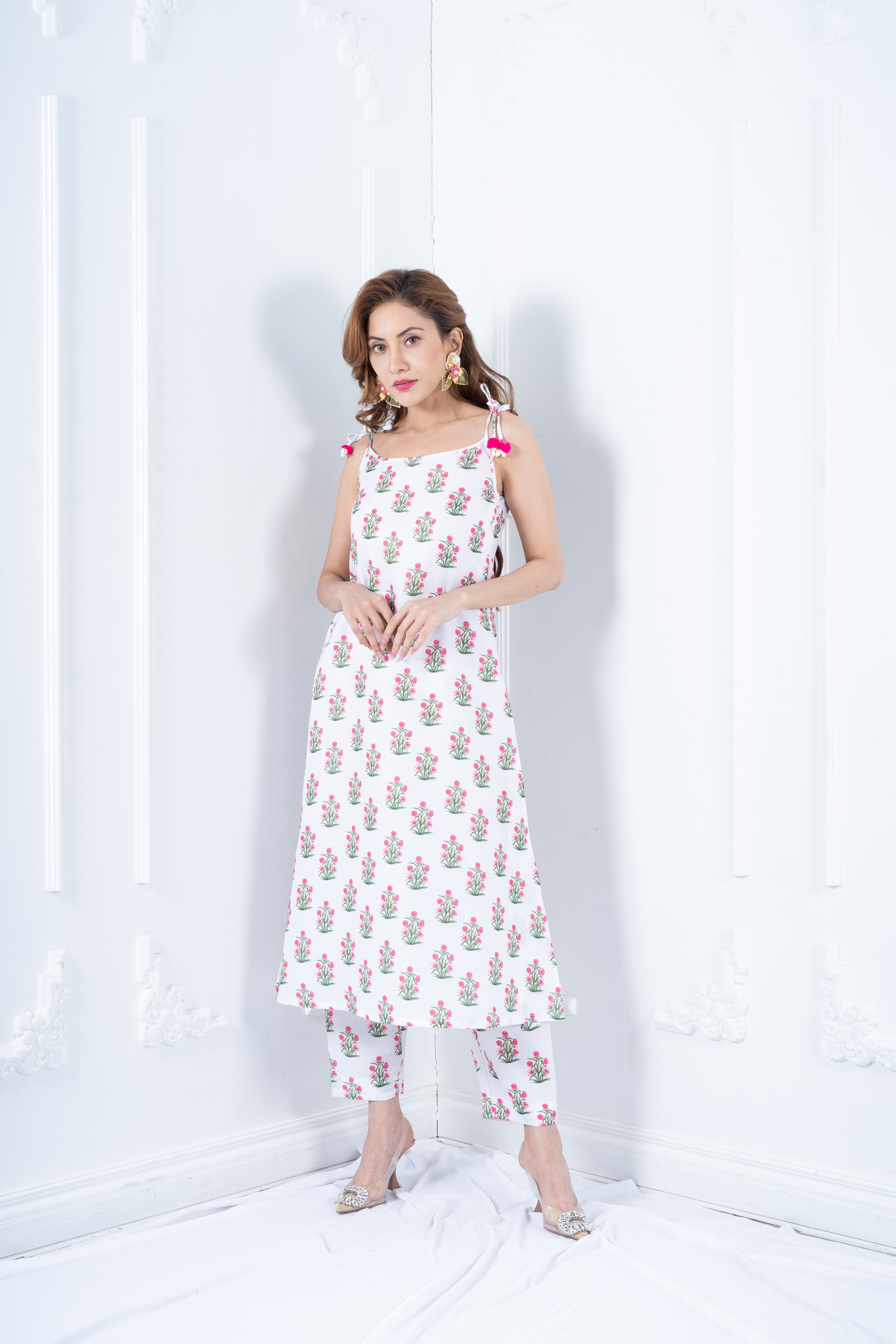 White Floral Cotton Kurta Set with Shoulder Knots