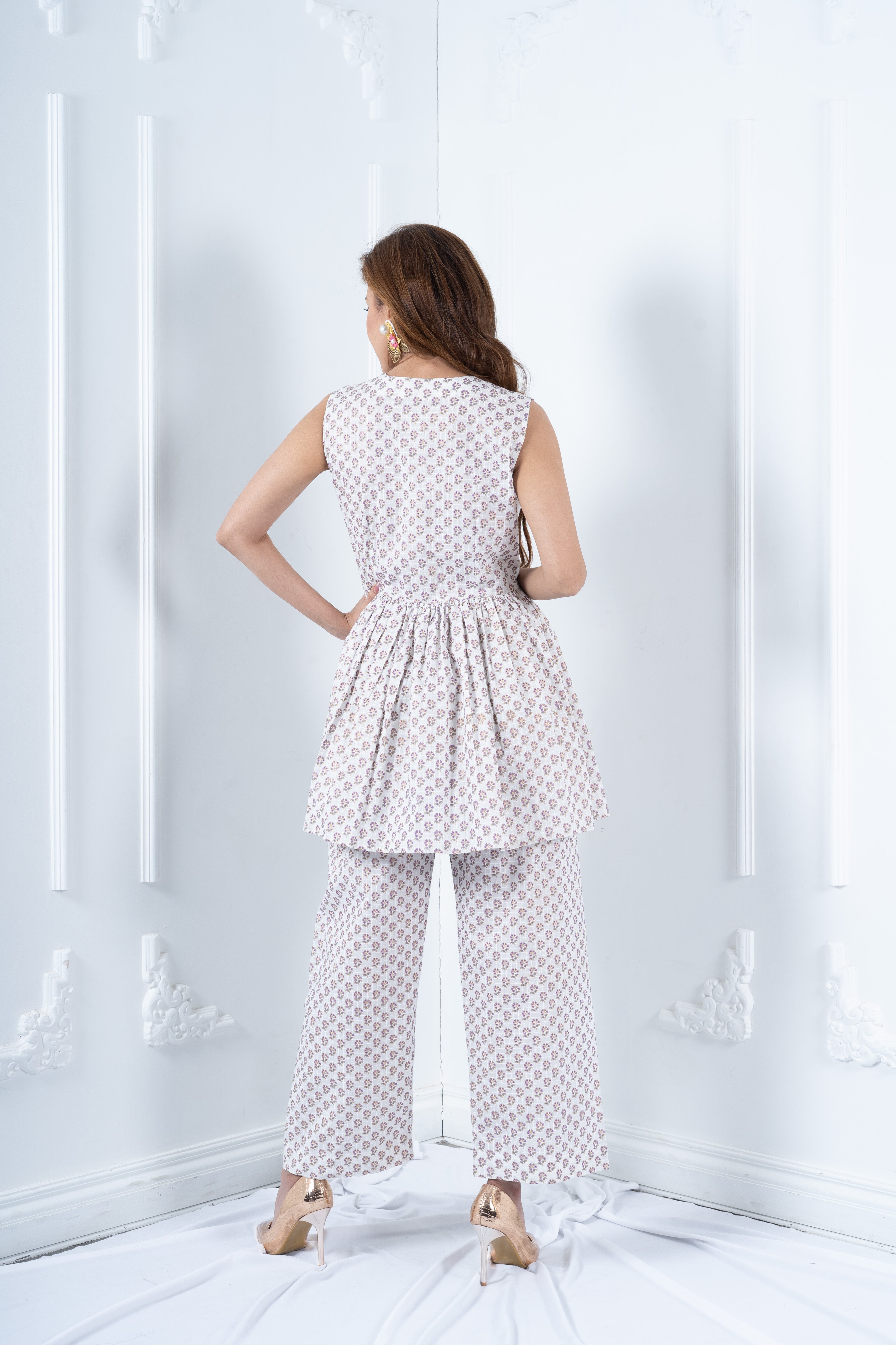 White floral buti kurta set