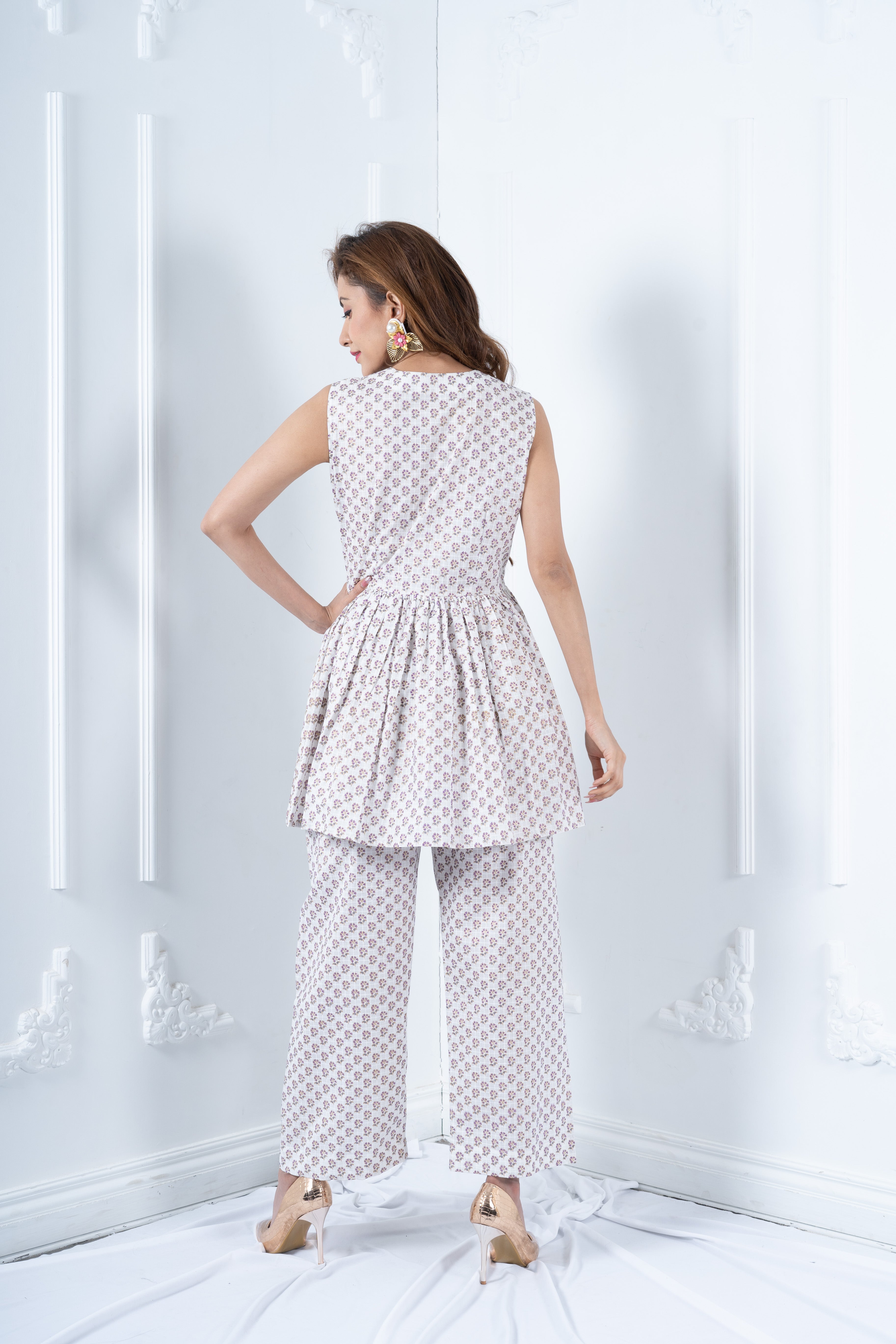 White floral buti kurta set