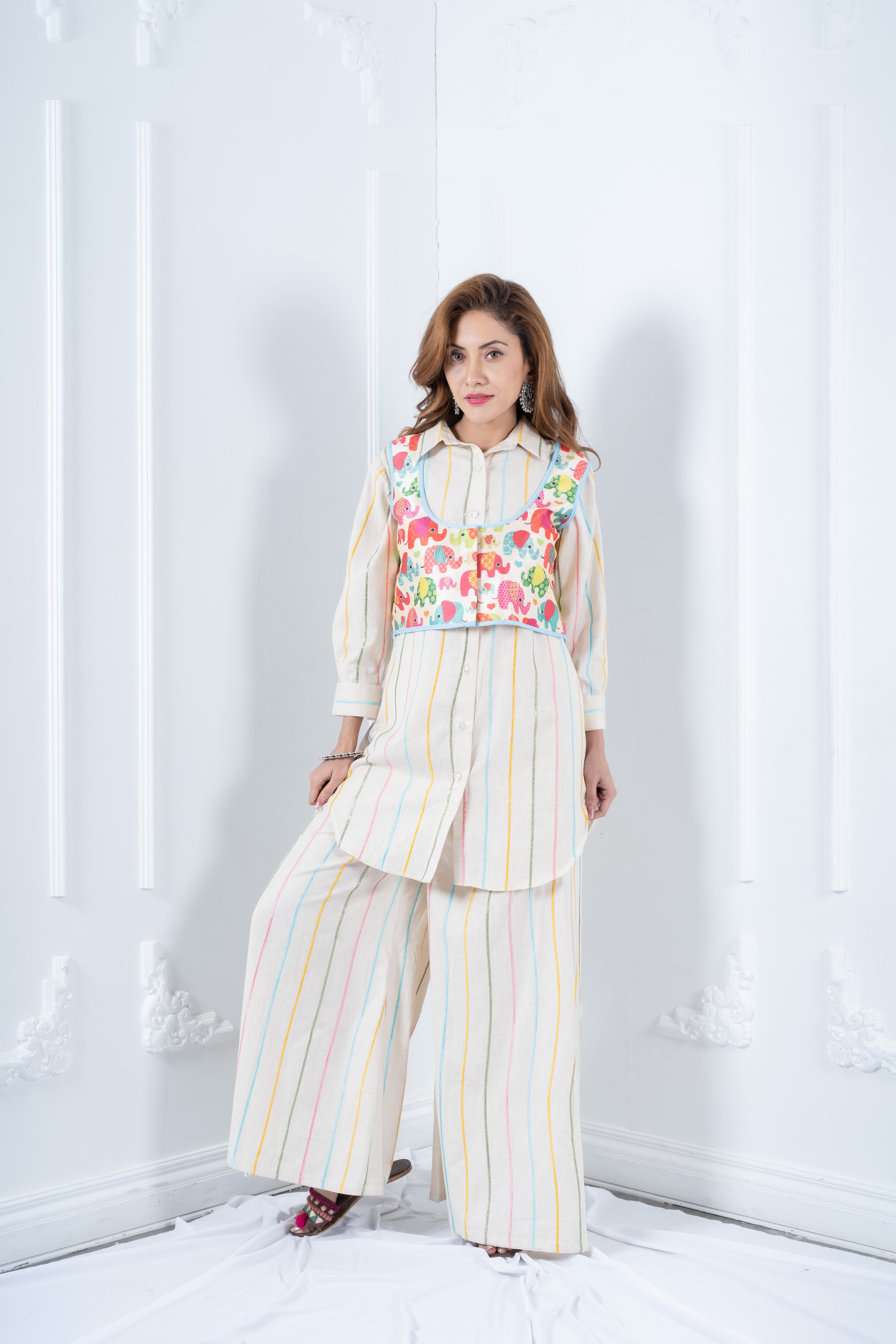 Off white kurta set with elephant printed jacket